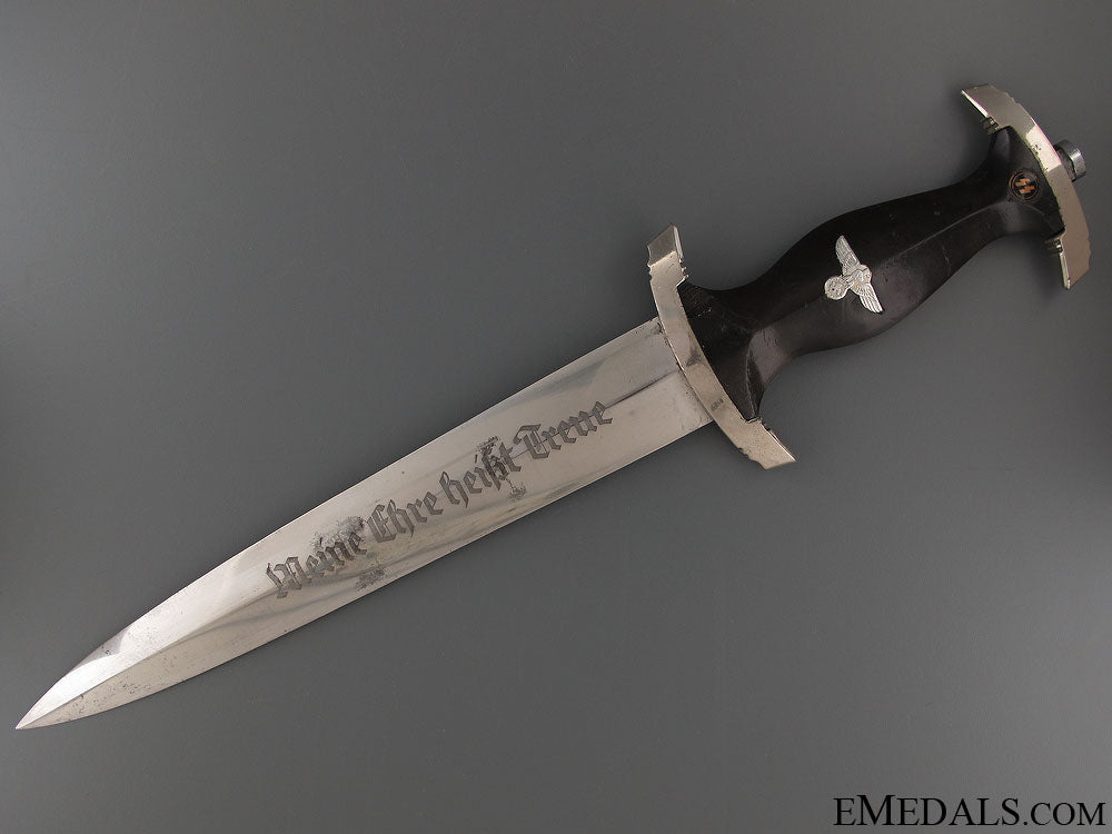 a_chained_ss_leaders_dagger_5.jpg51fbc8a26a080