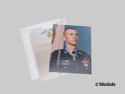 united_states._a_signed_photograph_of_congressional_medal_of_honor_recipient,503rd_infantry_regiment,173rd_airborne_brigade_e_medals__w8676_2