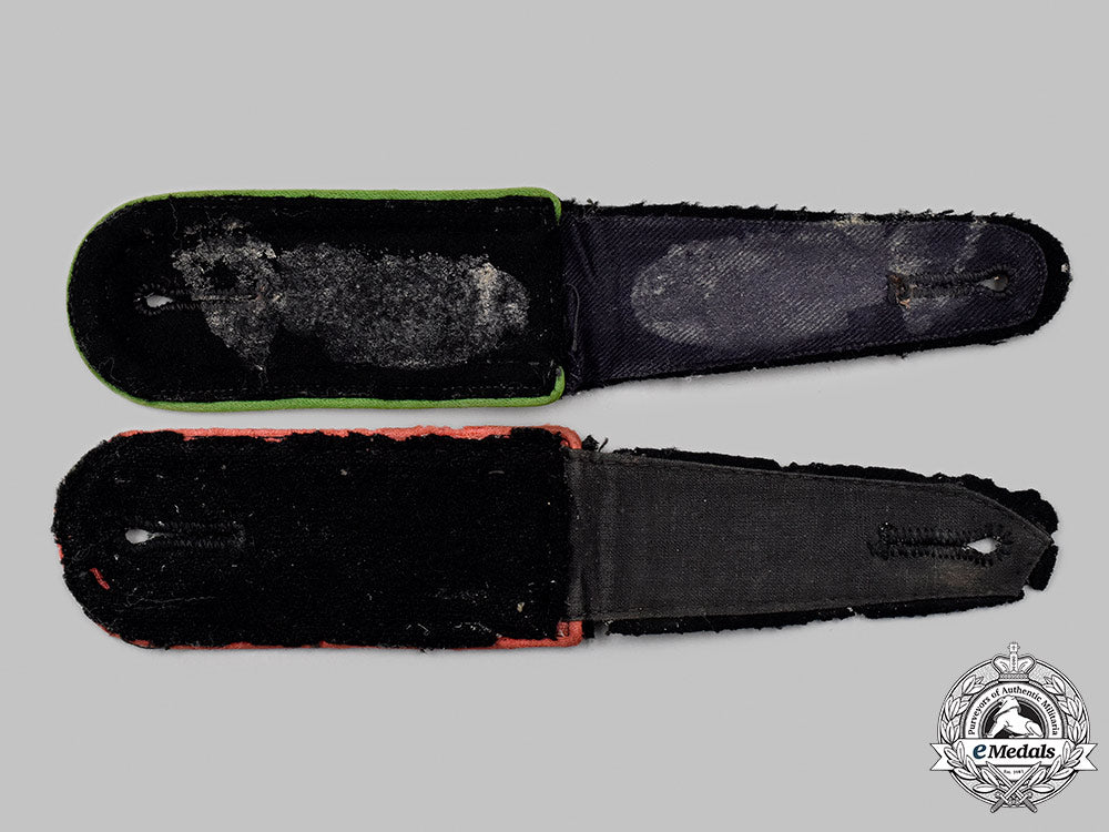 germany,_ss._a_mixed_pair_of_waffen-_ss_shoulder_straps_61_m21_mnc1238