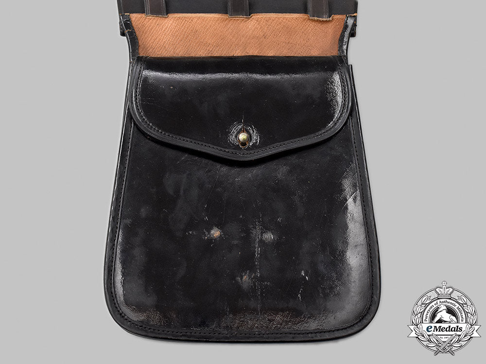 canada,_dominion._a_queen’s_own_rifle_officer’s_leather_uniform_accoutrements_for_the1910_trip_to_england_61_m21_mnc3761