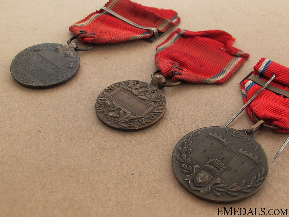 three_verdun_medals,1916_64.jpg51068c7b737e4