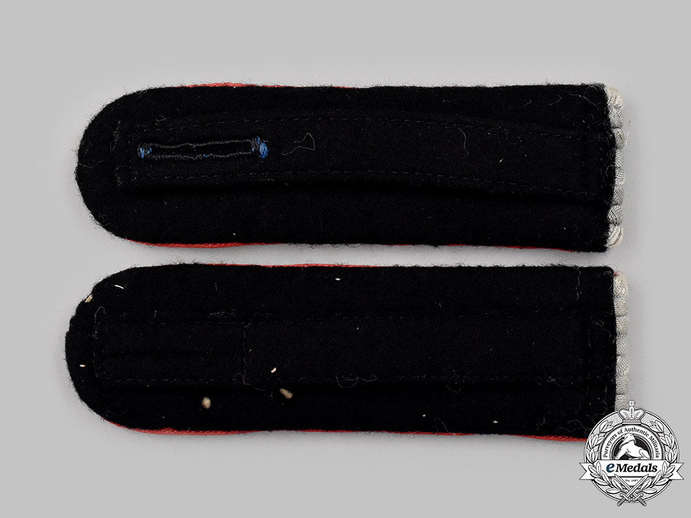 germany,_ss._a_set_of_waffen-_ss_panzer_untersturmführer_shoulder_boards_64_m21_mnc1241