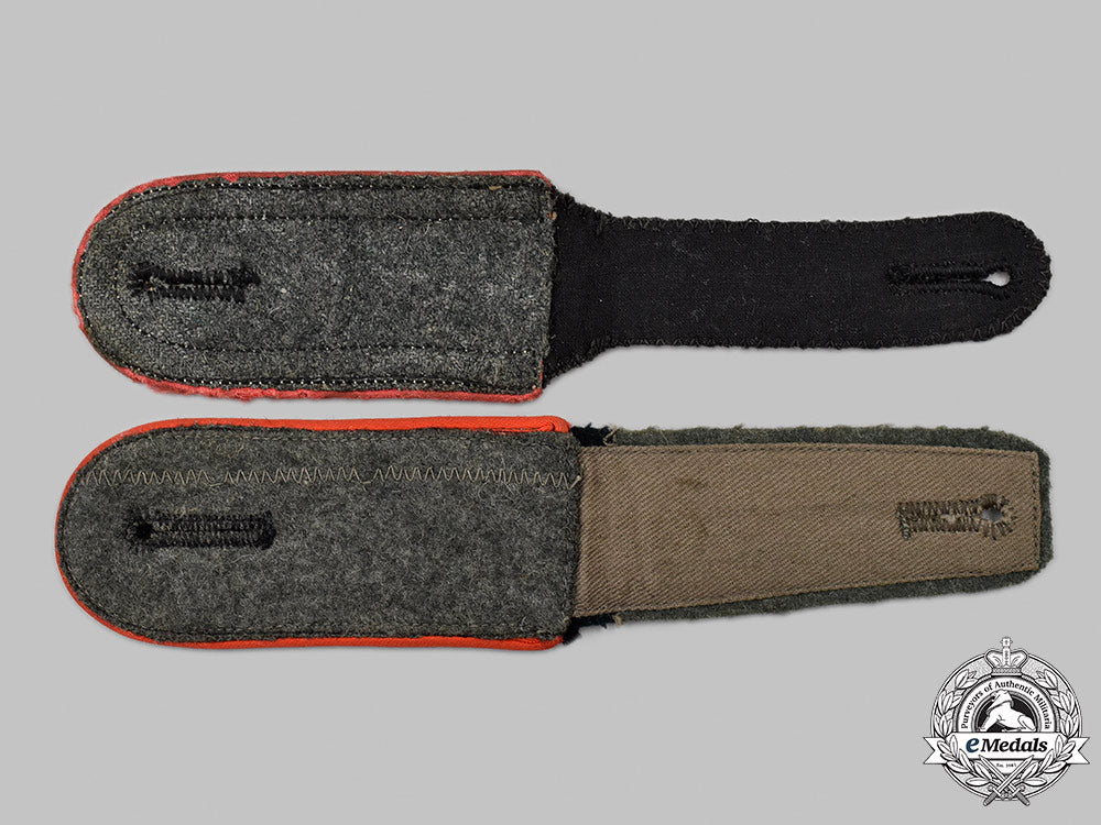 germany,_ss._a_pair_of_waffen-_ss_shoulder_straps_for_enlisted_ranks_65_m21_mnc1396_1