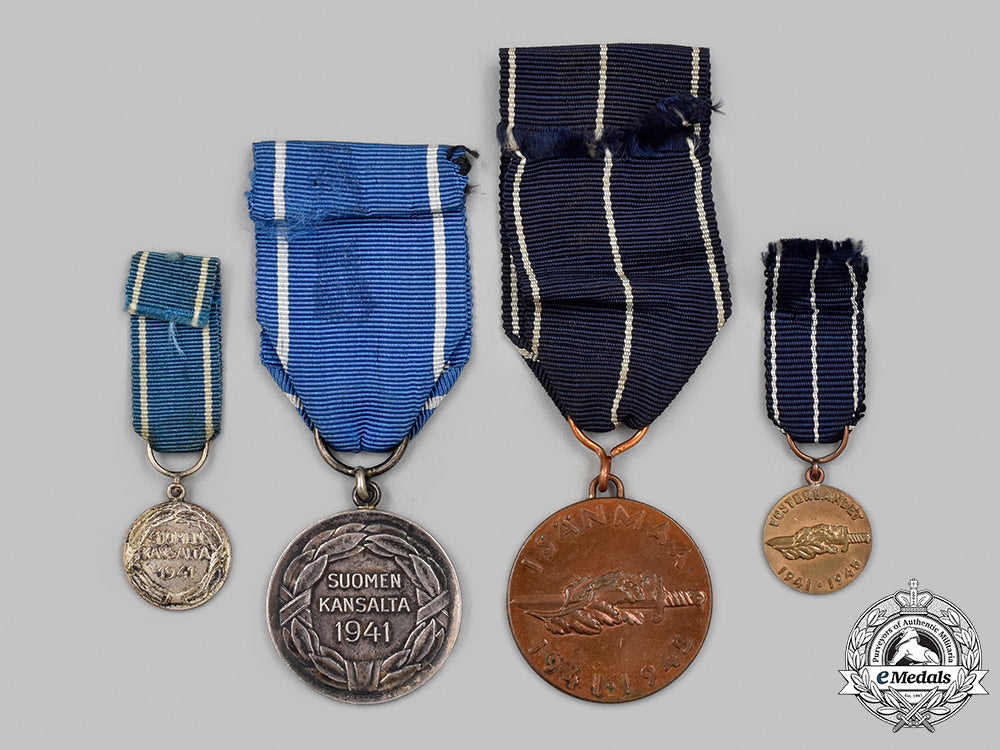 finland,_republic._two_medals_with_miniatures_68_m21_mnc6853_1