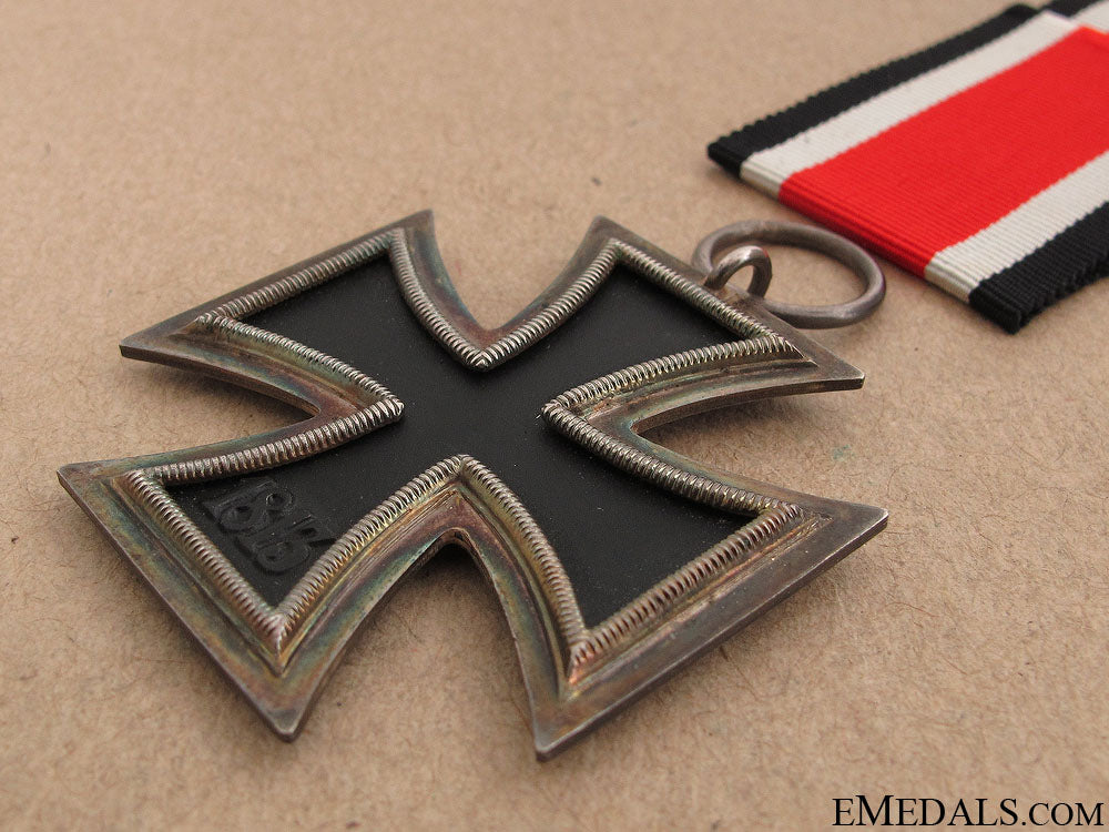 iron_cross2_nd_class1939_in_red_case_of_issue_69.jpg51e15e6453fab