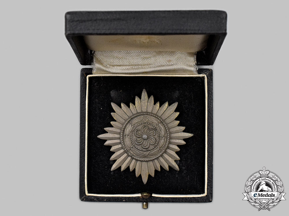 germany,_wehrmacht._an_eastern_people’s_merit_decoration,_i_class_in_gold,_with_case_69_m21_mnc6202_1_1