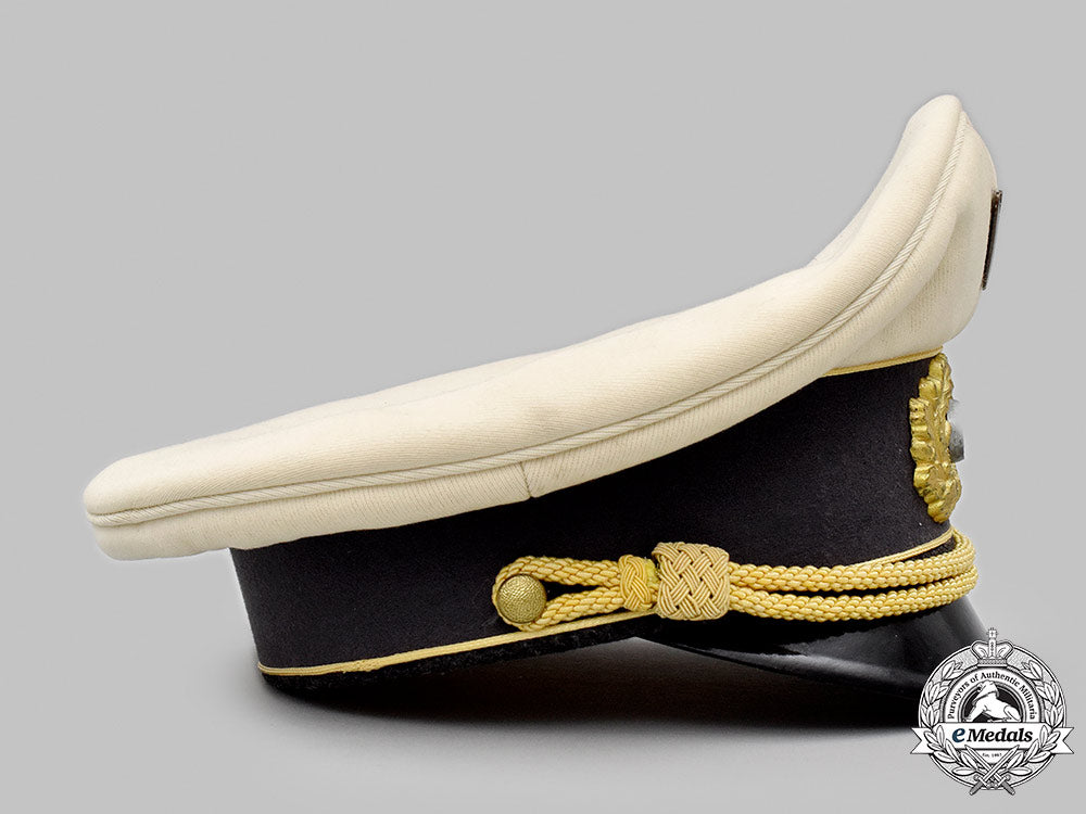 germany,_drk._a_german_red_cross_high_official’s_visor_cap,_attributed_to_ernst-_robert_grawitz_69_m21_mnc7292_1_1_1
