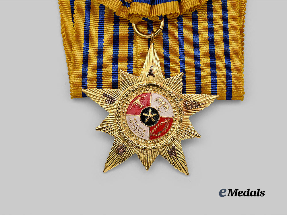 indonesia,_republic._a_star_of_the_republic_of_indonesia,_i_i_class_set_in_case_e_medals__m0332-36_6