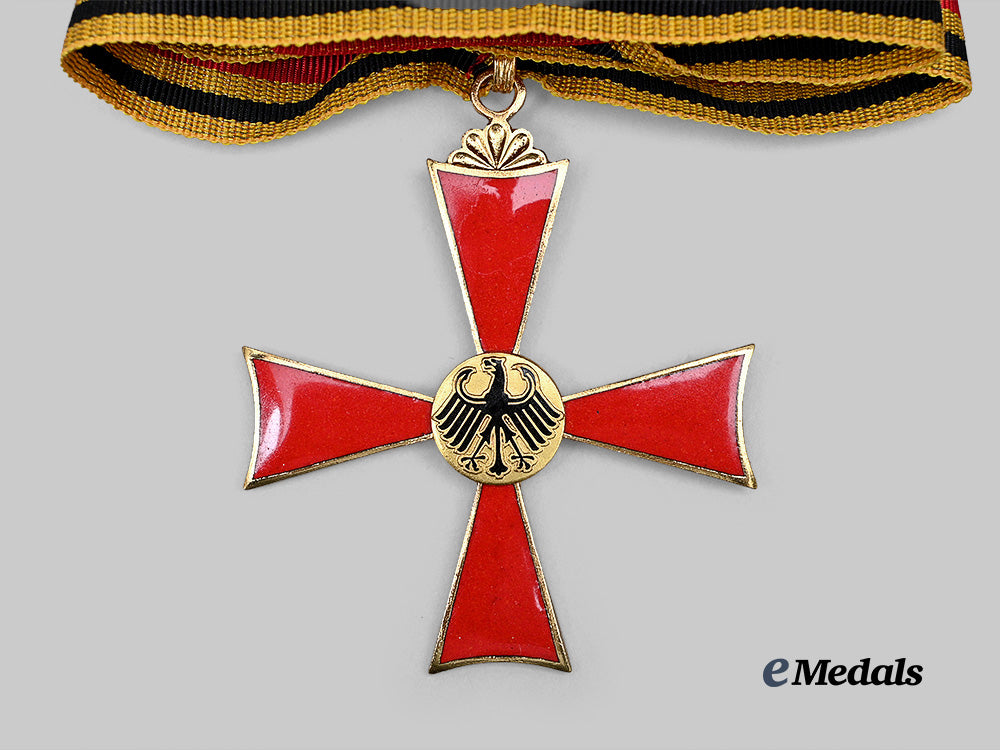 germany,_federal_republic._an_order_of_merit,_knight_commander’s_set_with_case,_by_steinhauer&_lück_e_medals__g62748_10