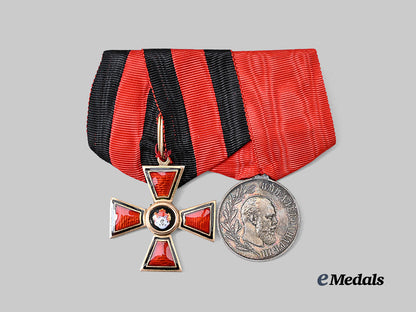 russia,_imperial._a_medal_bar_with_order_of_st._vladimir,_i_v_class_in_gold_and_tsar_alexander_i_i_i_commemorative_medal_e_medals__e_u24859_2