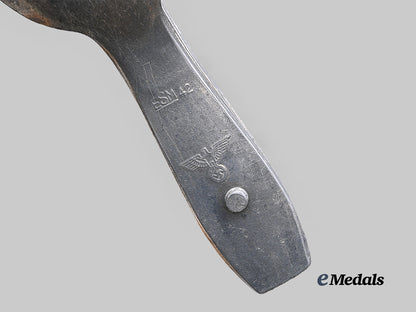 germany,_wehrmacht._a_field_spork,_mid-_war_example,_by_e_s_m_e_medals__g62662_6