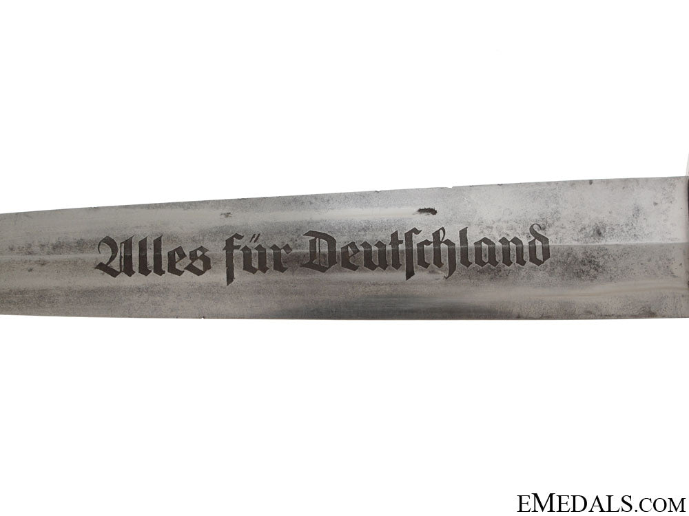 nskk_chained_leader’s_dagger_6.jpg50eeecbad9201