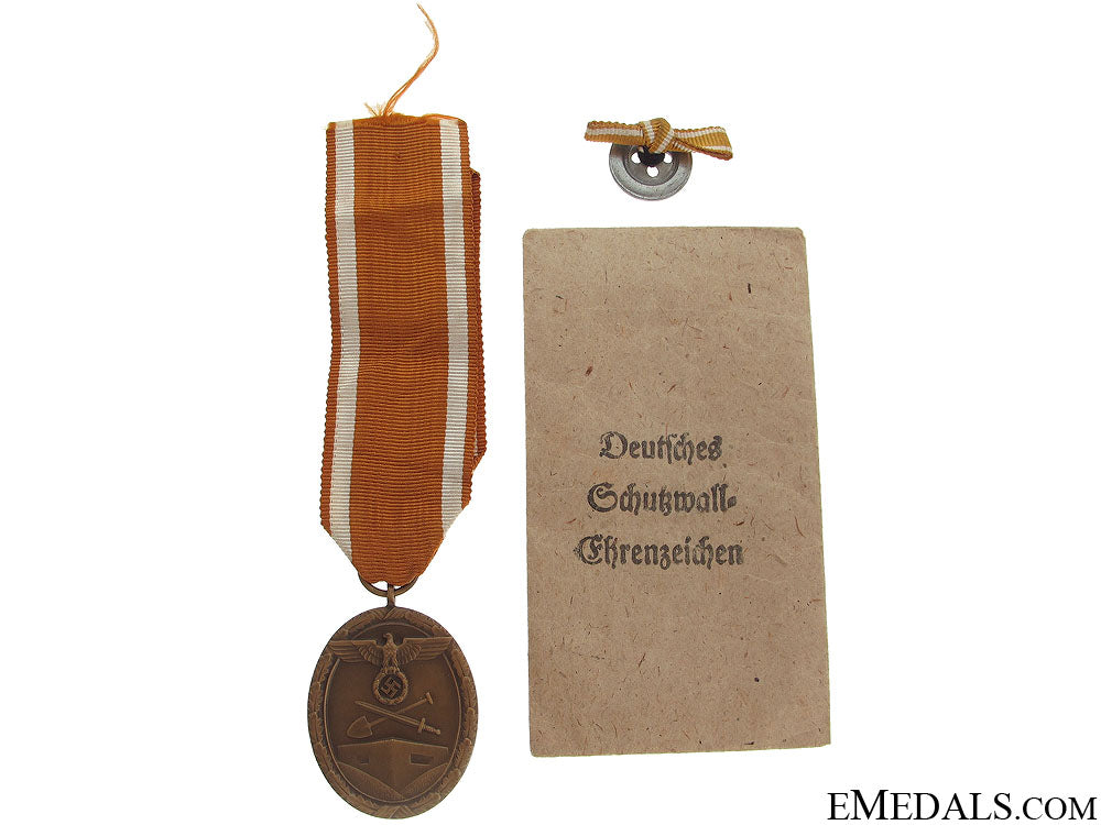 west_wall_medal_and_award_document_6.jpg519bd90d95225