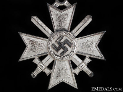 knight’s_cross_of_the_war_merit_cross_by_deschler_6.jpg51b727ec31230