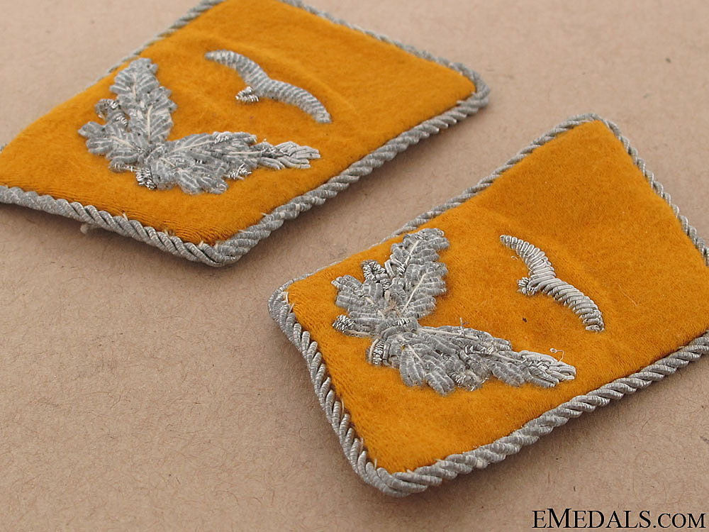 flight_leutnant's_collar_tabs&_shoulder_boards_6.jpg509a88a67c418