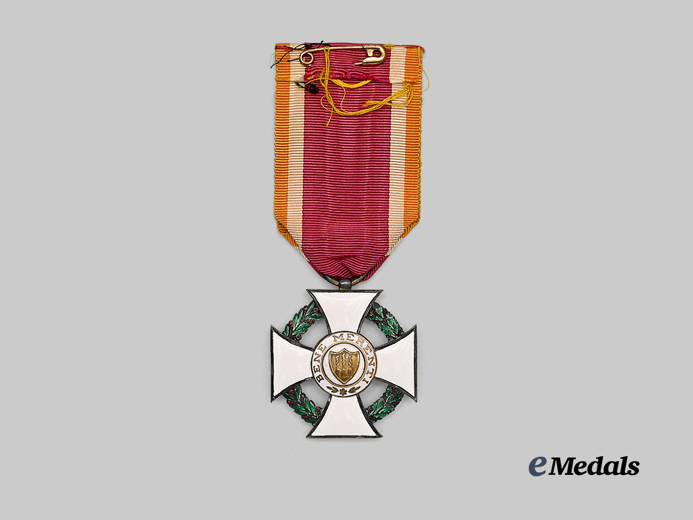 san_marino,_republic._an_order_of_saint_agatha,_knight_in_case_e_medals__e_u24372_8