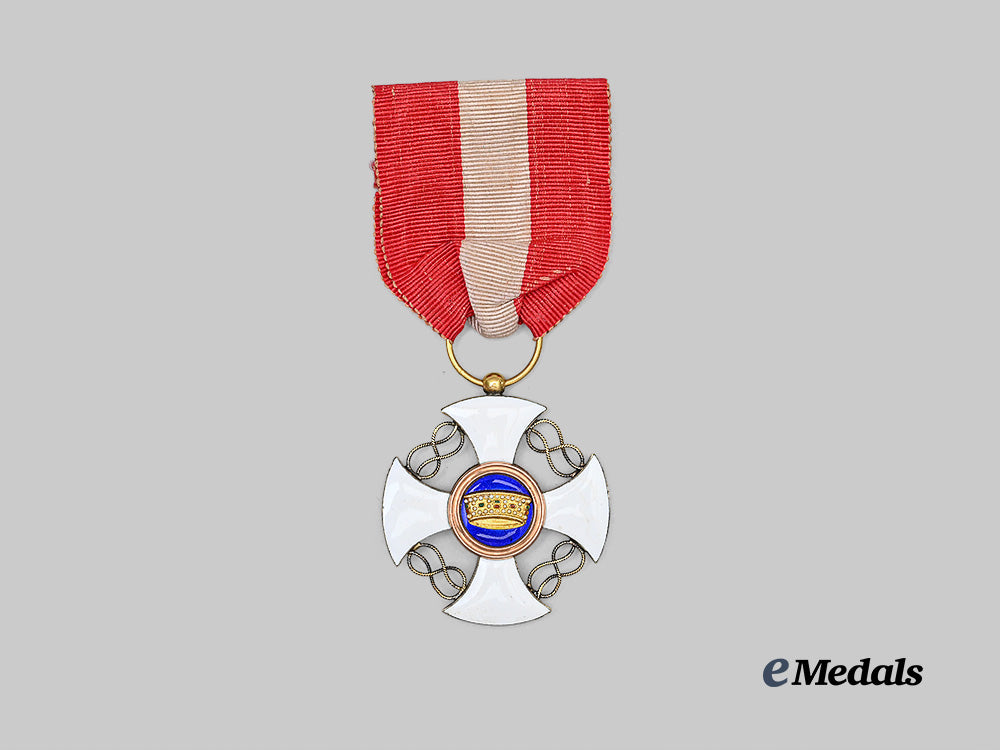 italy,_kingdom._an_order_of_the_crown,_knight_in_gold_e_medals__e_u24863_5