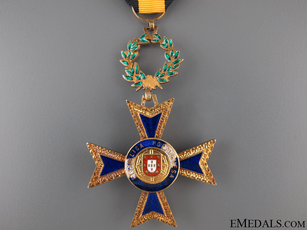 portuguese_order_of_merit_70.jpg521235eb2ab18