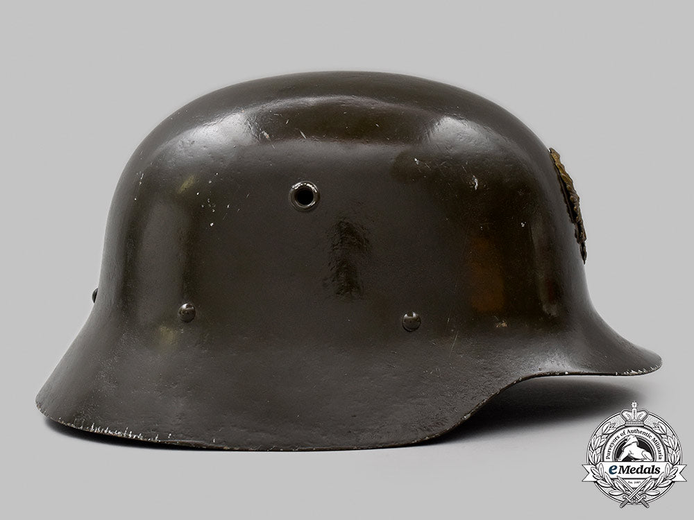 spain,_spanish_state._an_officer’s_parade_helmet,_by_casa_yustas,_c.1941_70_m21_mnc0714_1