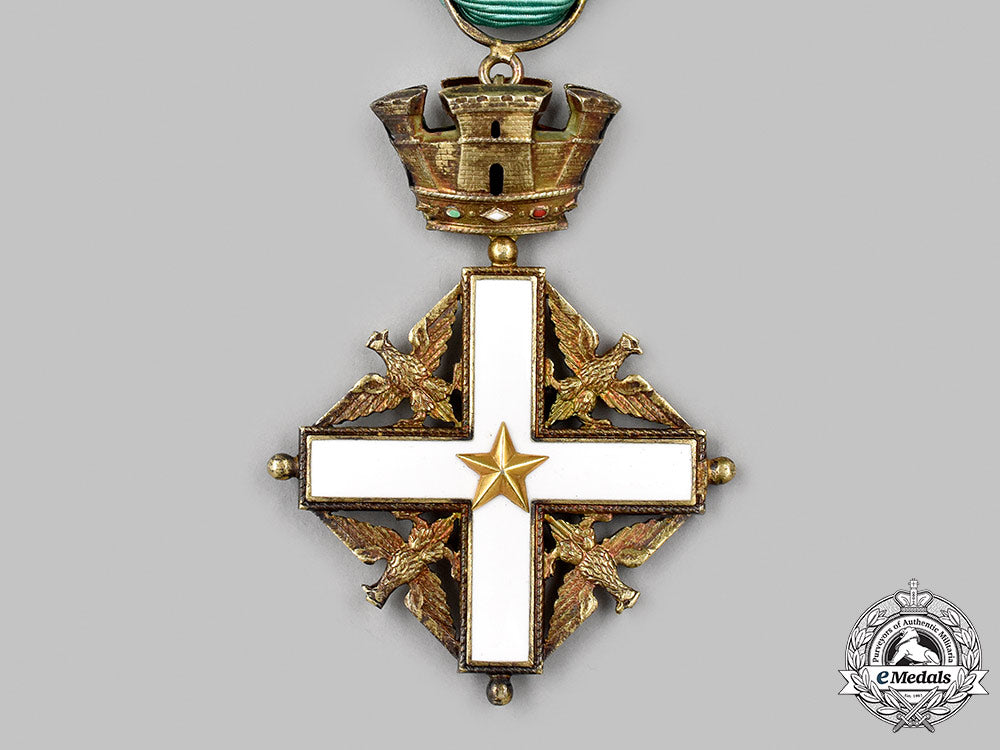italy,_republic._an_order_of_merit_of_the_italian_republic,_v_class_knight,_c.1955_70_m21_mnc6859_1