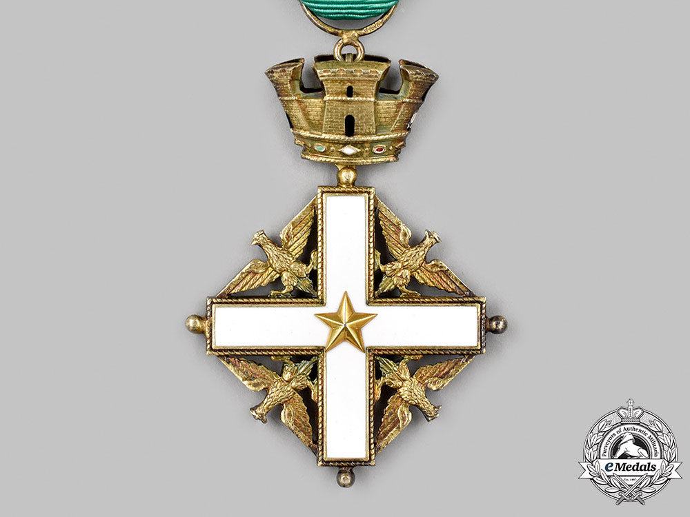 italy,_republic._an_order_of_merit_of_the_italian_republic,_v_class_knight,_c.1955_71_m21_mnc6861_1