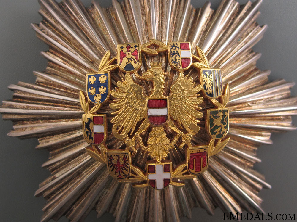 honour_badge_of_merit–_grand_cross_star1952_73.jpg52123f14c01c2