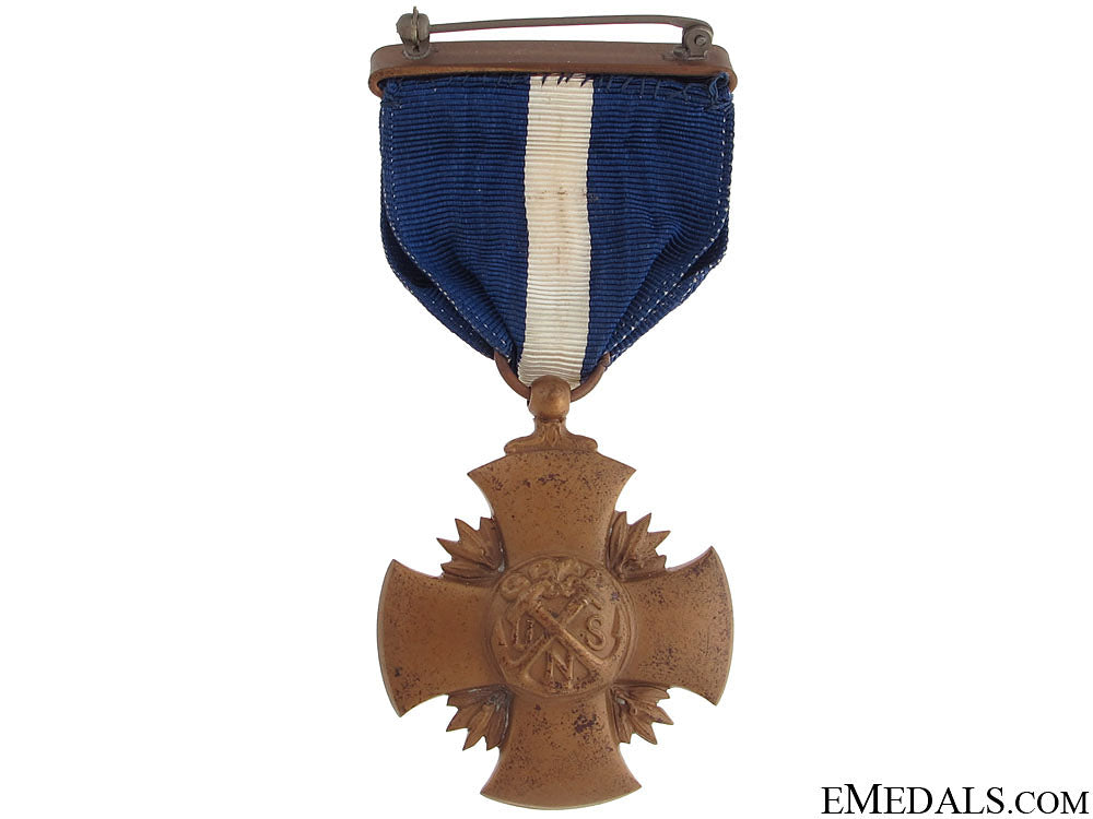 a_wwii_navy_cross_73.jpg51604424521d7