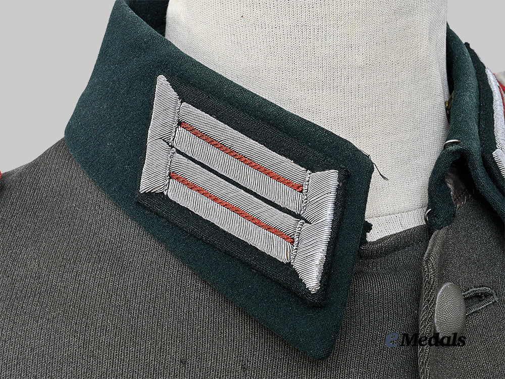 germany,_heer._a_service_tunic_for_a_decorated_hauptmann_of_gebirgs-_artillerie-_regiment112_e_medals__g62697_16