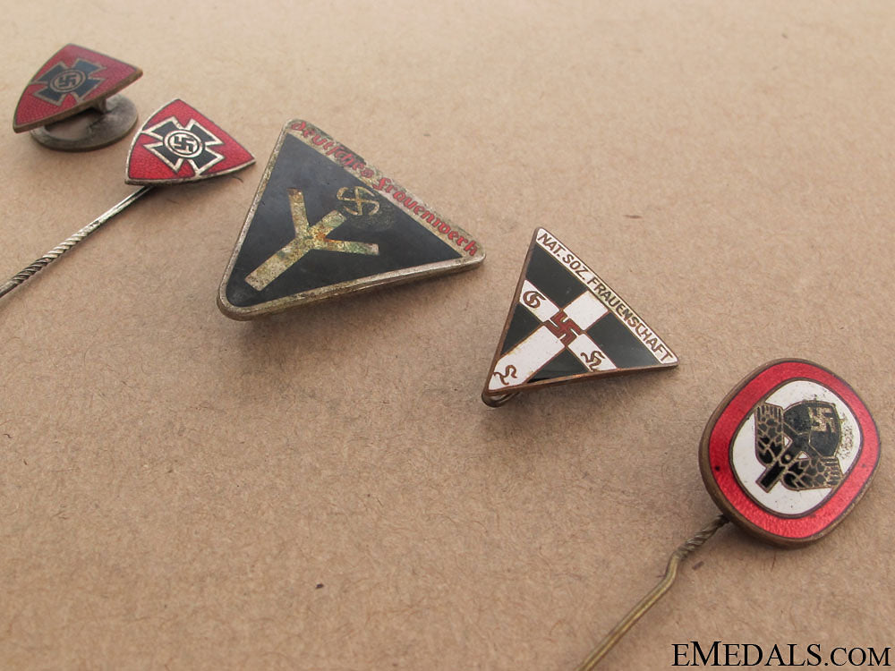 five_third_reich_period_enameled_badges_74.jpg50f7119a40108