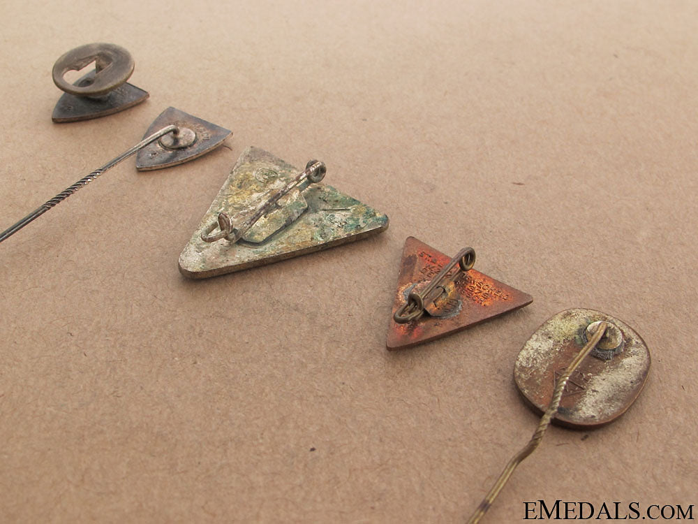 five_third_reich_period_enameled_badges_75.jpg50f711a0271bd