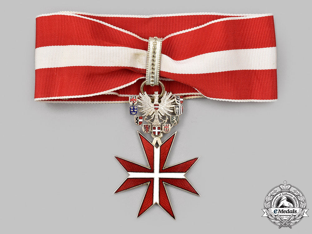 austria,_republic._an_honour_badge_for_merit_of_the_republic_of_austria,_v_class,_c.1955_75_m21_mnc3943_1