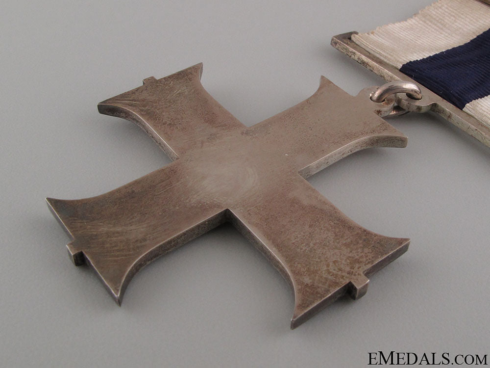 a_cased_wwi_issue_military_cross_79.jpg524ae9fc207b9