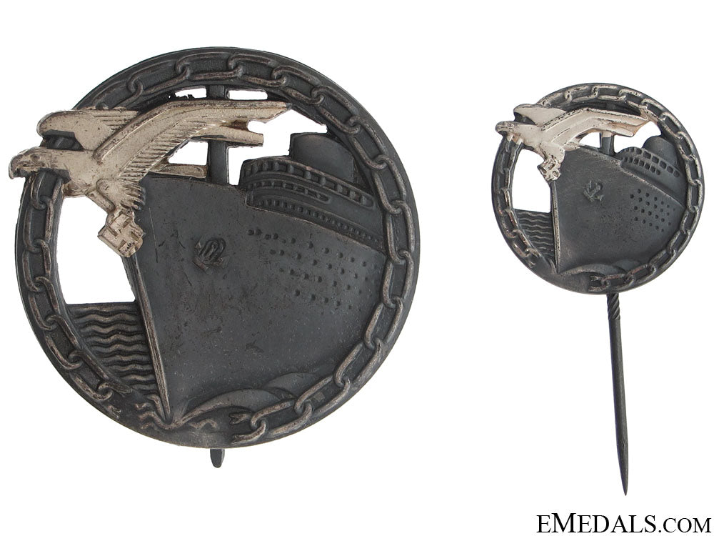 blockade_runner_badges-_cased_set_7.jpg5179518b11f4e