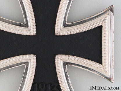 a_mint_knight's_cross_of_the_iron_cross_by_s&_l_7b.jpg52cee50737d73