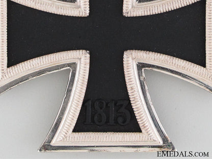a_mint_knight's_cross_of_the_iron_cross_by_s&_l_7c.jpg52cee50c6ce8b