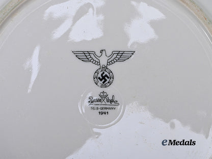 germany,_heer._a_pair_of_mess_hall_plates_e_medals__g62928_5