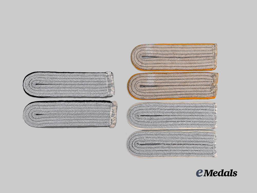 germany,_heer._a_lot_of_shoulder_boards_for_leutnant_ranks_e_medals__g62883_2