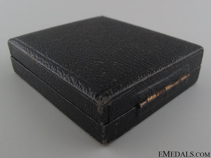 silver(950)_gautag_badge_in_cased_81.jpg526191e7928b8