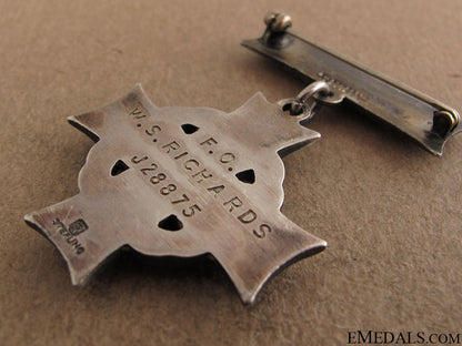 memorial_cross_to_rcaf_lancaster_navigator_84.jpg515c7c798bb06