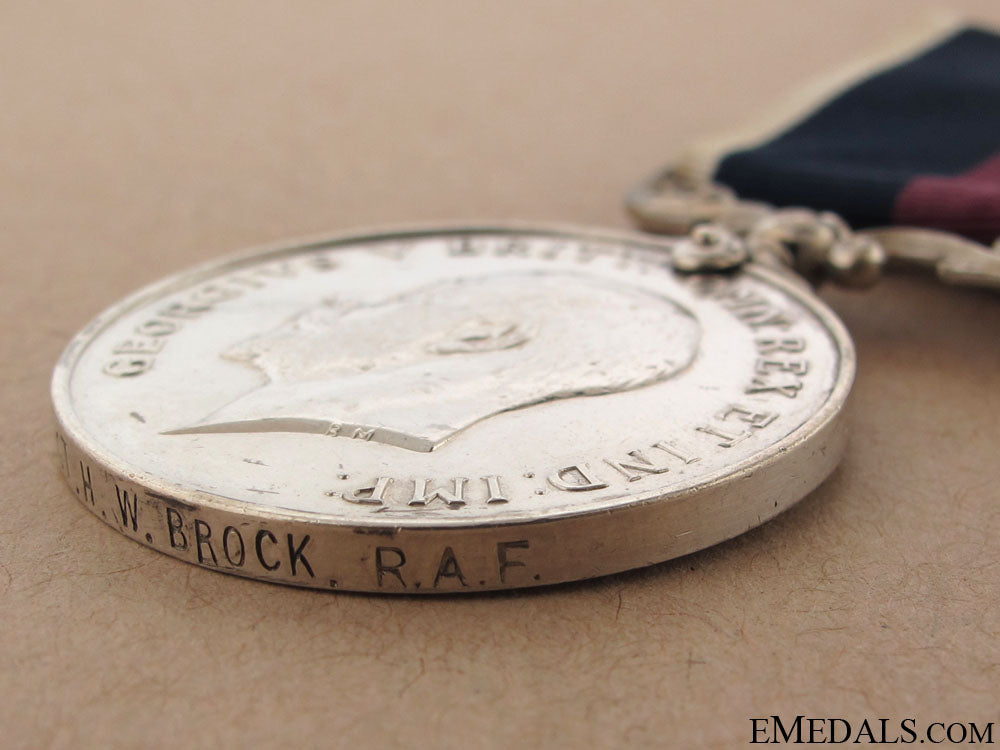 royal_air_force_long_service_and_good_conduct_medal_85.jpg5076d21138c46