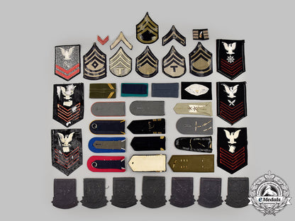 united_states,_international._a_lot_of_thirty-_nine_military_themed_items_85_m21_mnc7322_1