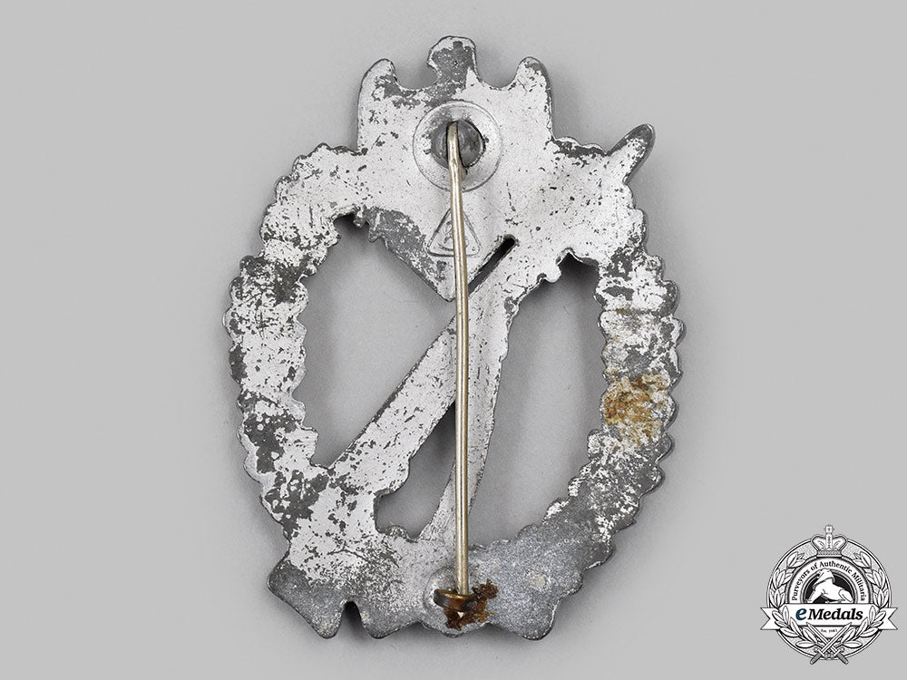 germany,_wehrmacht._an_infantry_assault_badge,_silver_grade_86_m21_mnc0624