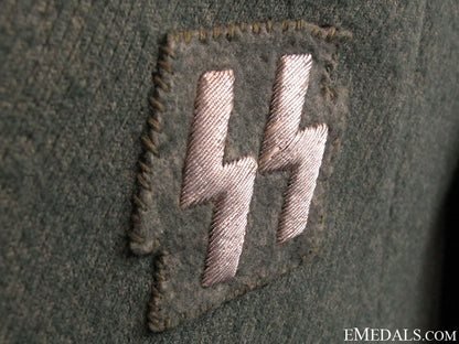 schutzpolizei_revier-_hauptmann_dress_tunic_8.jpg51d477413df67