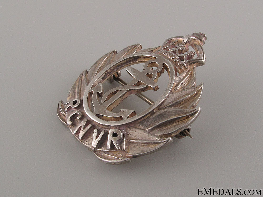 wwii_royal_canadian_naval_volunteer_reserve_pin_8.jpg52403aac0ea00