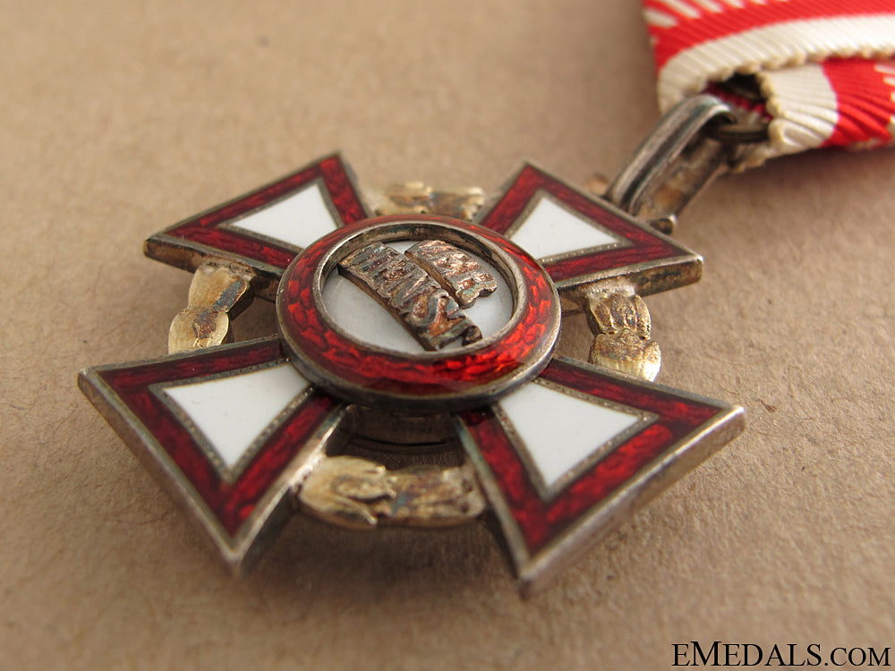 military_merit_cross_with_war_decoration_8.jpg517ec9433b2b0