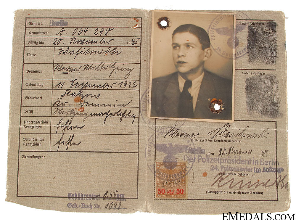 three_third_reich_id_booklets_90.jpg511907c1a374e