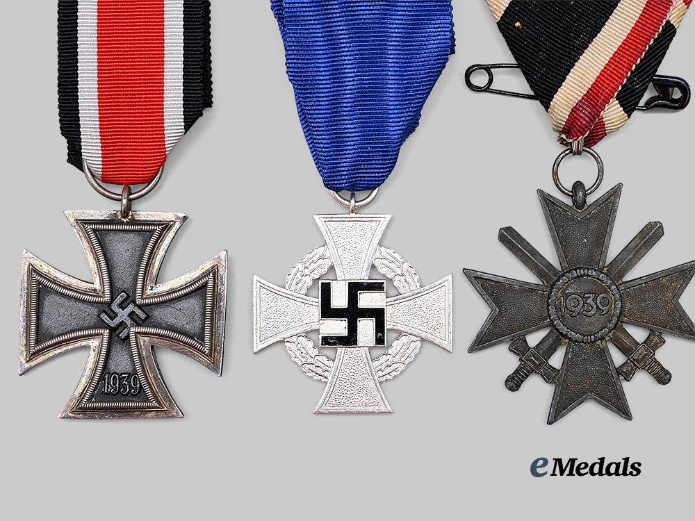 germany,_third_reich._a_mixed_lot_of_awards_for_military_and_civil_service_e_medals__g62875_3