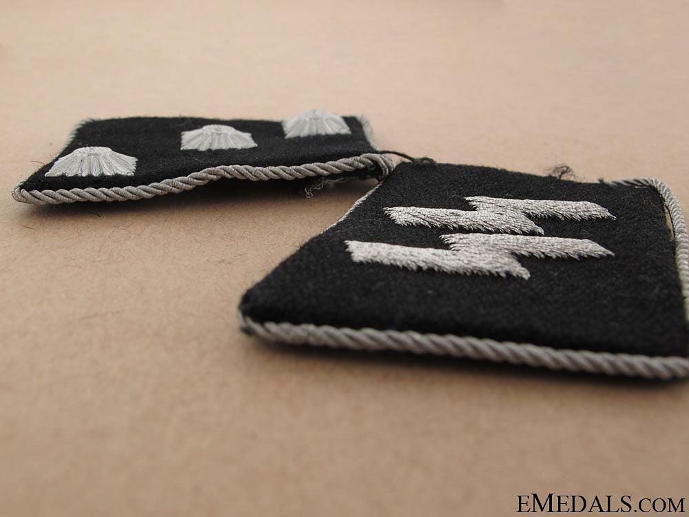 waffen-_ss_untersturmführer_set_of_collar_tabs_9.jpg50786cda71aab