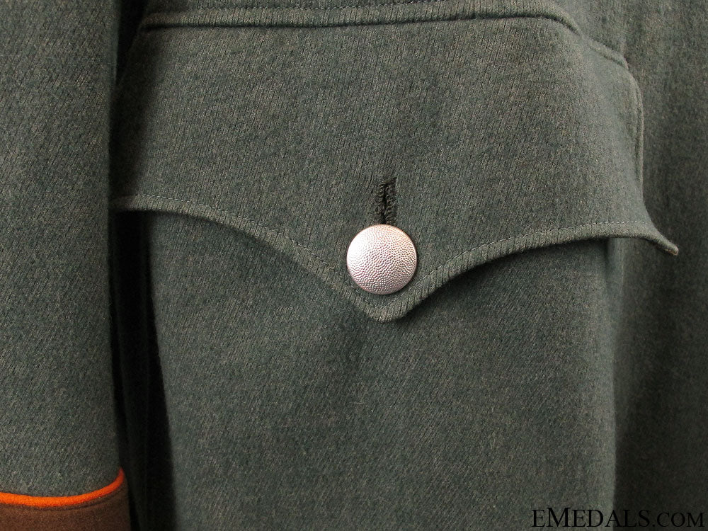 schutzpolizei_revier-_hauptmann_dress_tunic_9.jpg51d47746cc8a1