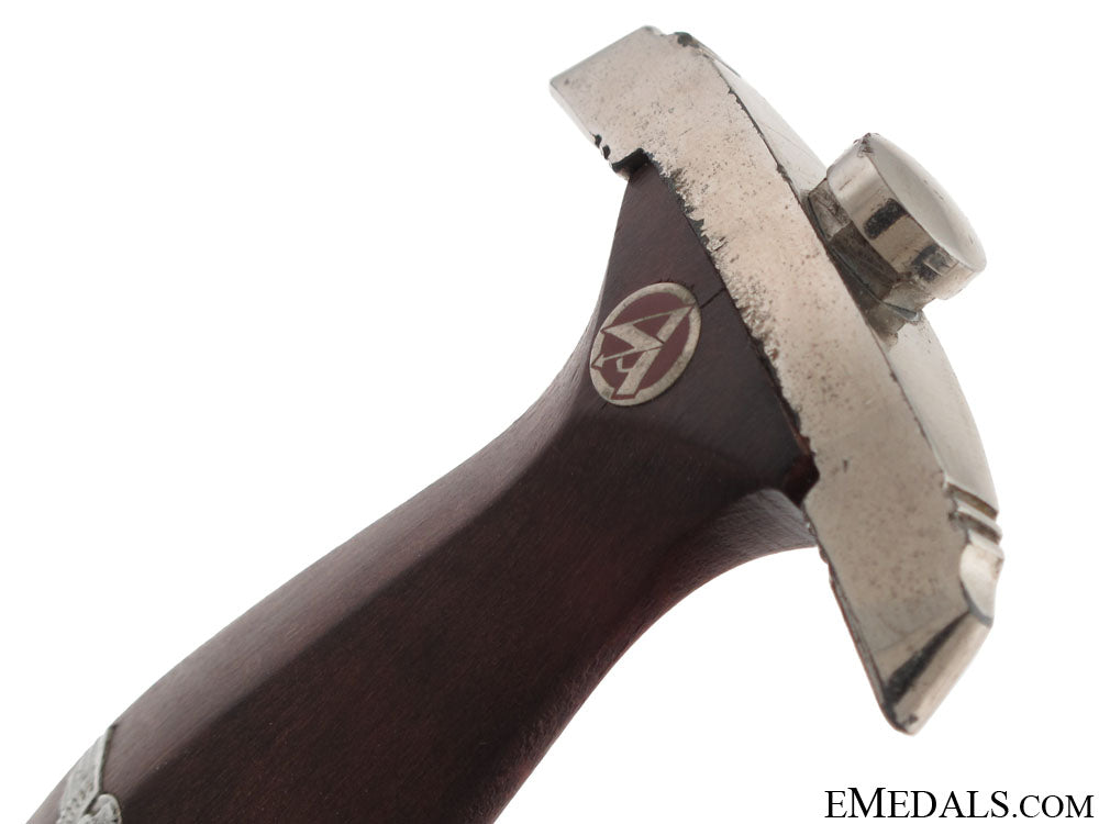 nskk_chained_leader’s_dagger_9.jpg50eeecd1d1a3d